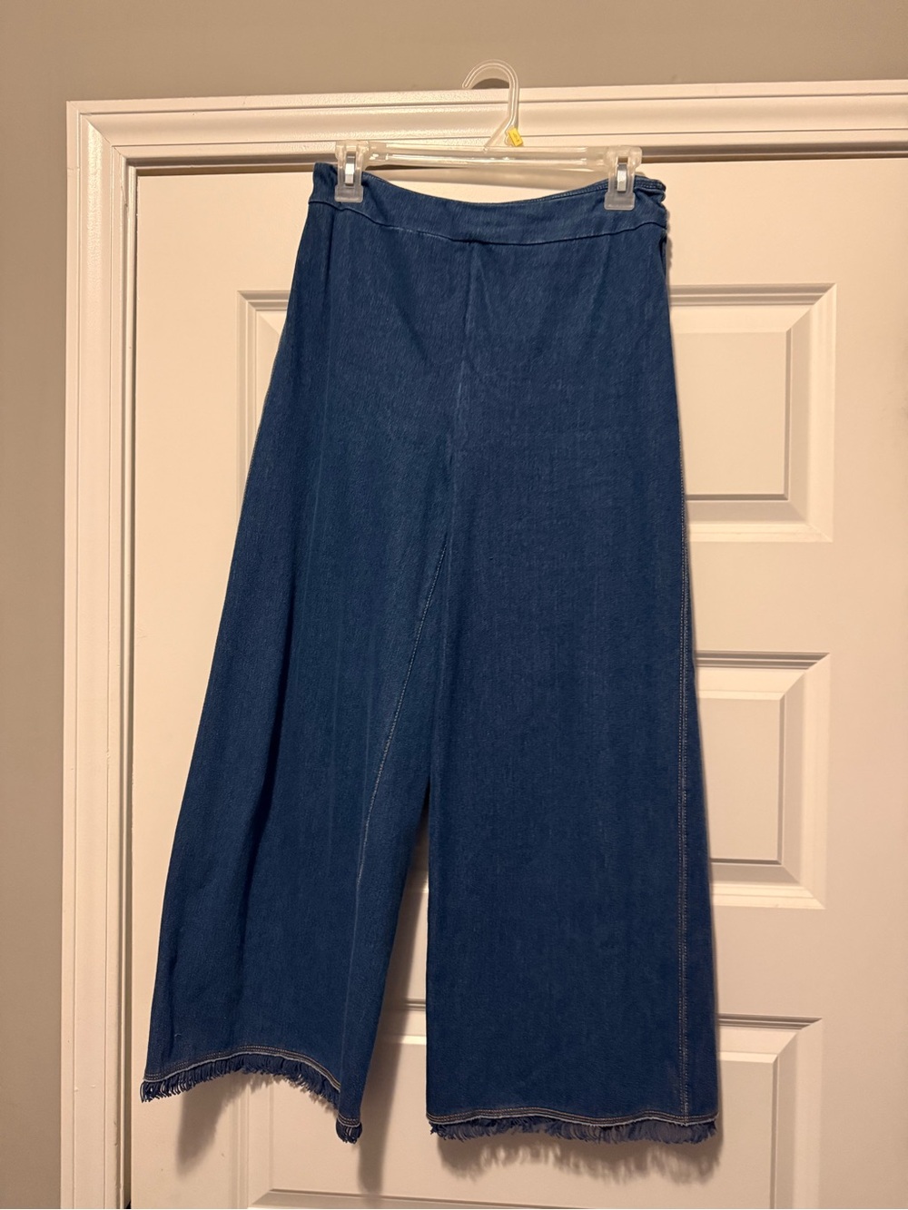 Women’s Medium Lysse New York Wide Leg Fringe Jeans